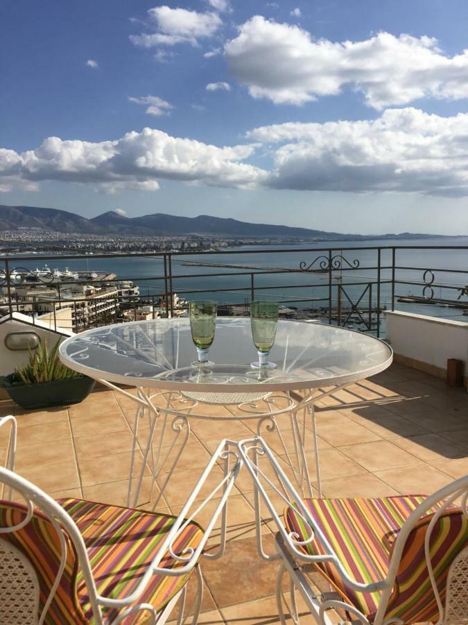 Lux Secret Apartment Piraeus